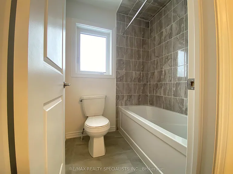 17 Oriole Cres — Photo 18
