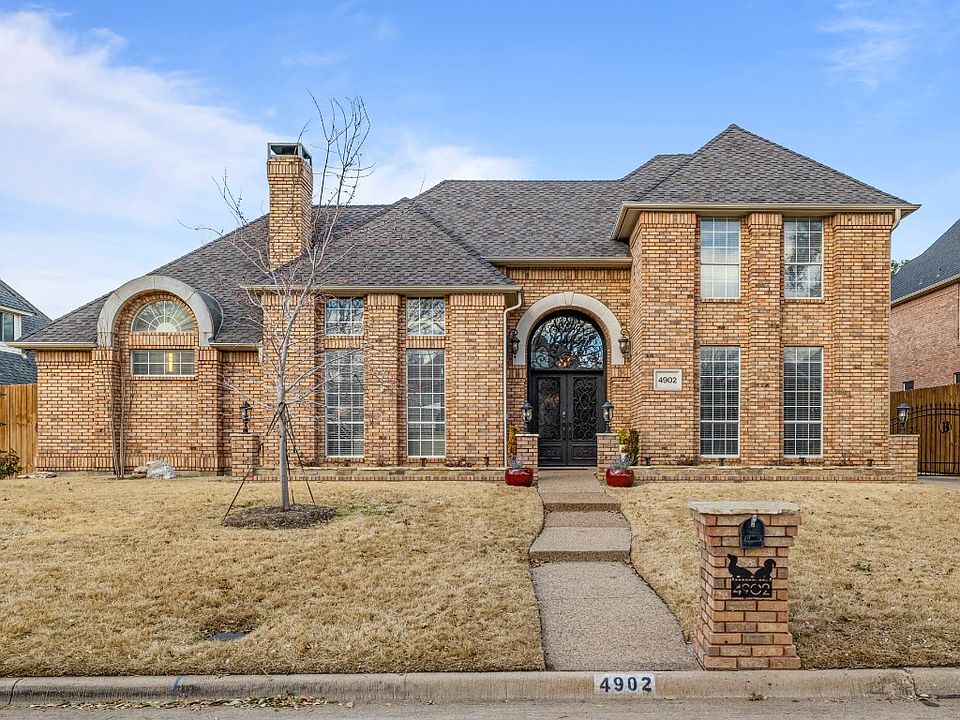 1st image of 4902 Queensbury Way E
