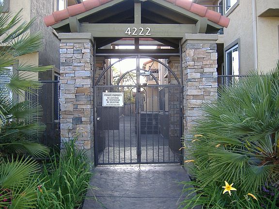 3rd image of 4222 Menlo Ave Unit 14