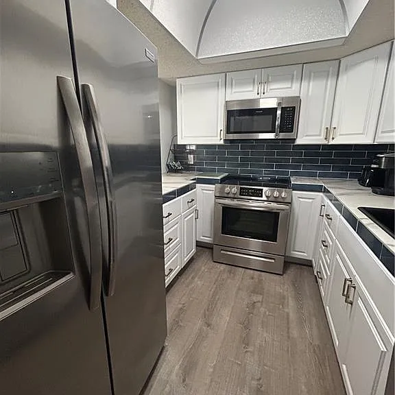 5479 Peppertree Dr #E13 — Photo 11