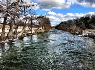 106 Homillus Rd E, Comfort, TX 78013