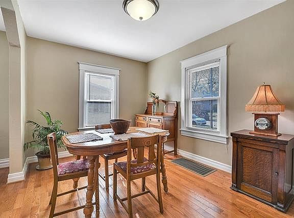 5th image of 9019 Baroda Ave