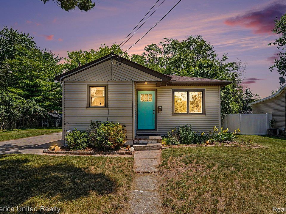 1st image of 1024 Lee St