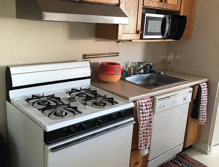 2608 Parkwood Ave — Photo 4