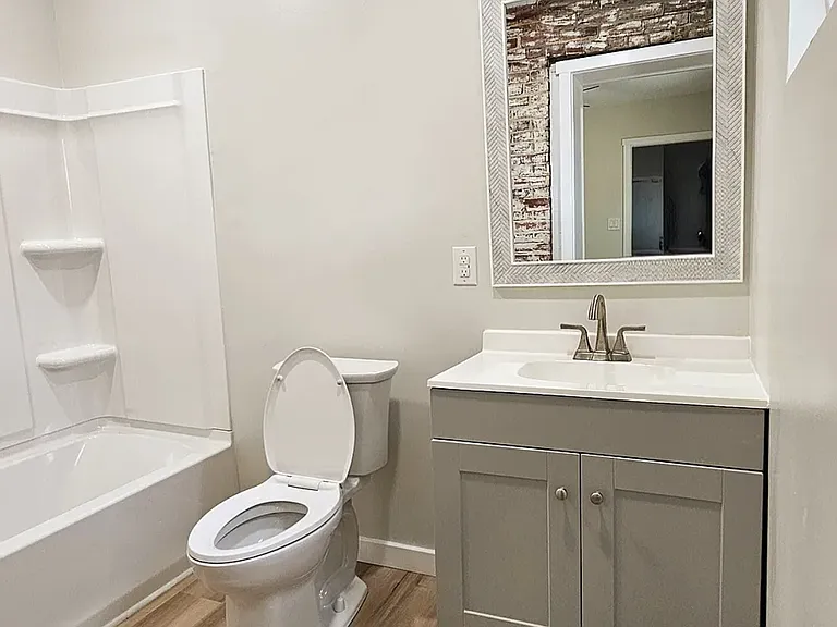 233 Wollerton St #1 — Photo 12