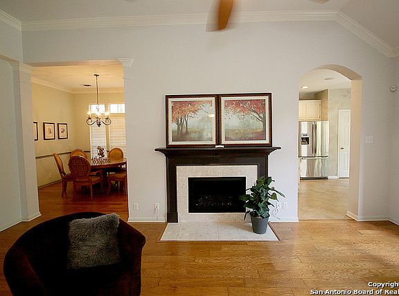 4th image of 13507 Maple Brook Dr