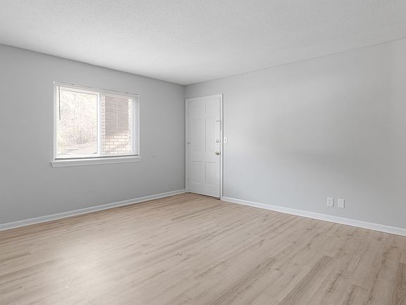 5th image of 3340 Pinewood Ave APT B