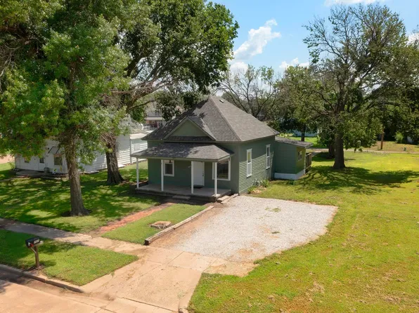 707 S H St, Wellington, KS 67152