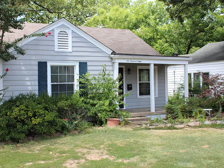 608 N Tyler St — Photo 2