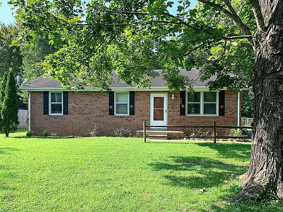 3rd image of 906 Peachtree Dr