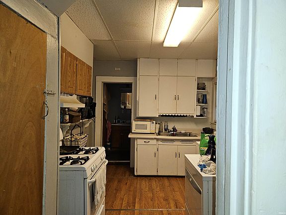 2nd image of 621 N 3rd St