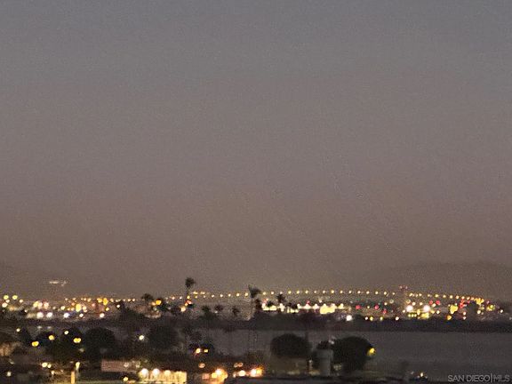 5th image of 370 Rosecrans St APT 302