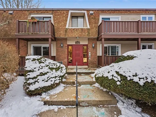 25 School St APT 3S, Westerly, RI 02891