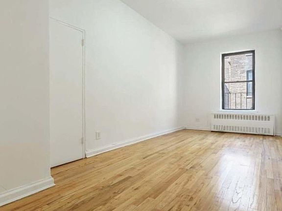 4th image of 203 W 91st St APT 3C