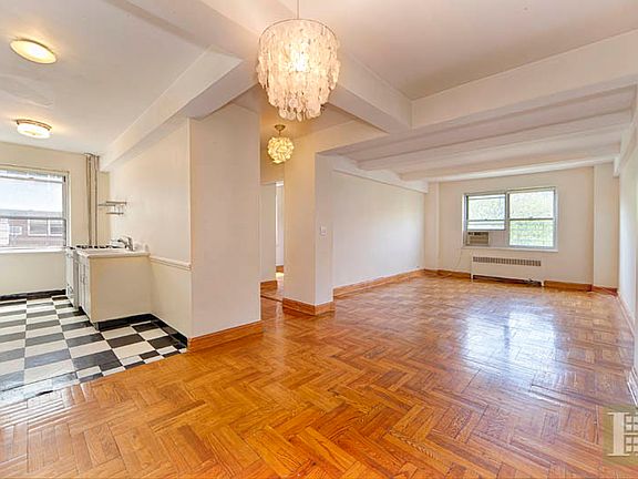 2nd image of 530 Grand St APT E5a