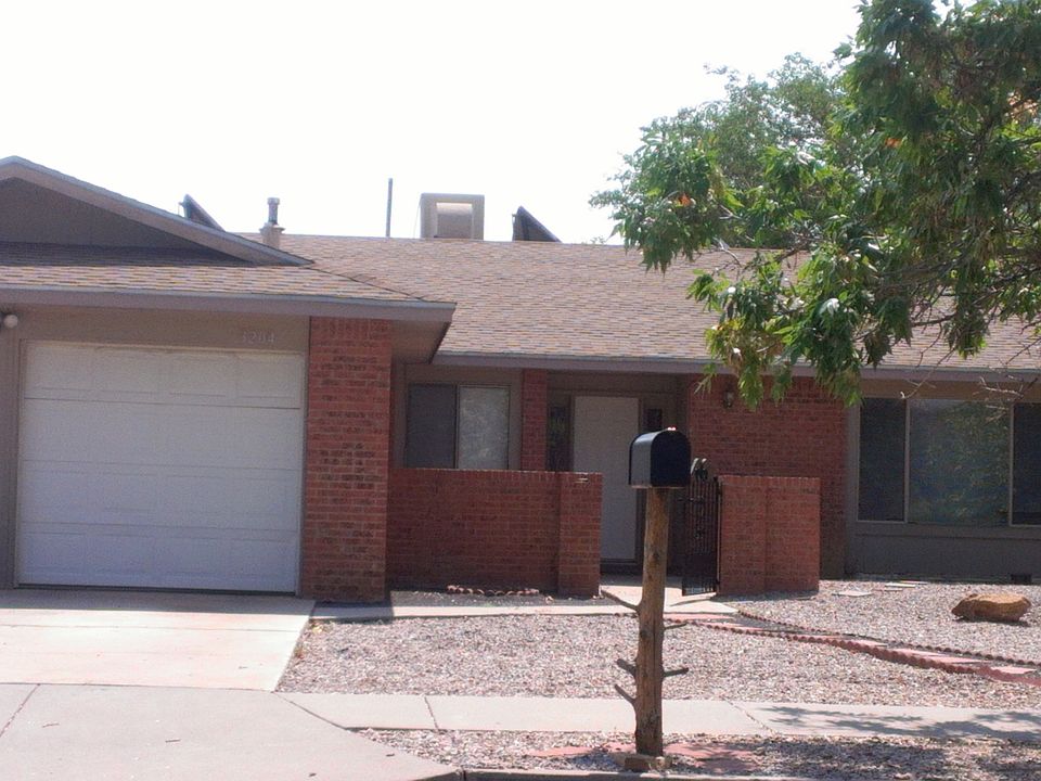 2nd image of 3204 Vista Del Sur St NW