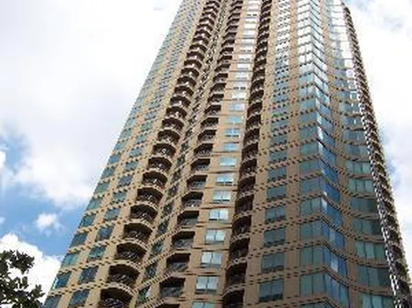 400 N Lasalle St #1609, Chicago, IL 60614