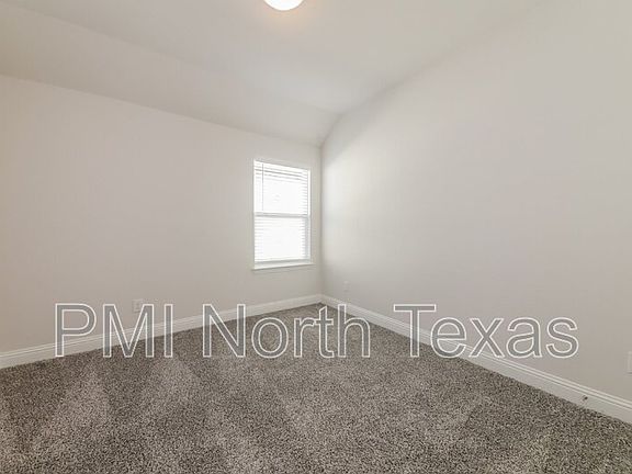 4th image of 515 Parrino Pkwy