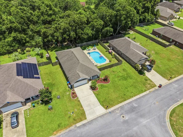 5976 Milan Dr, Pace, FL 32571