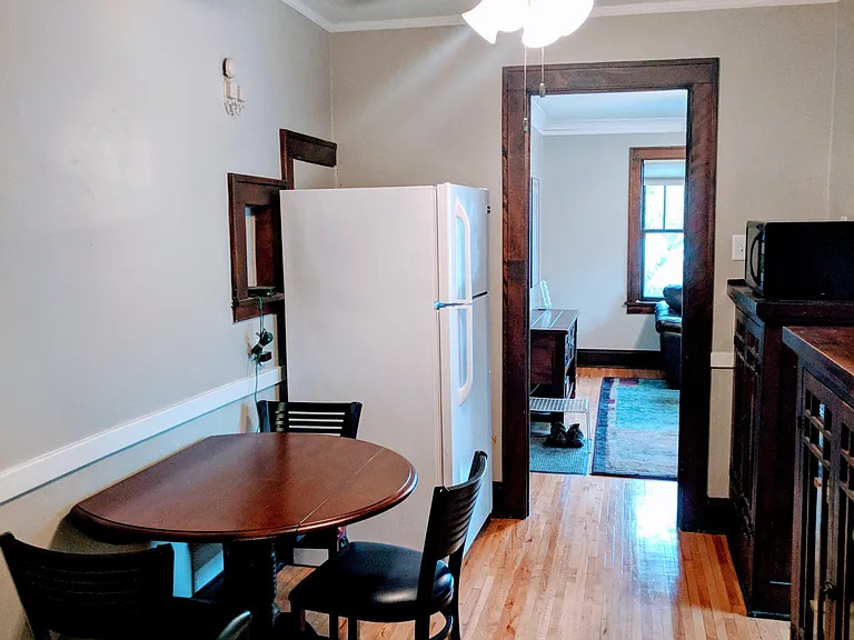 Ashland & Laurel Apartments — Photo 29