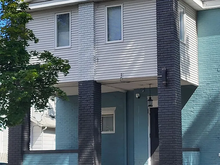 801 Cass St — Photo 1