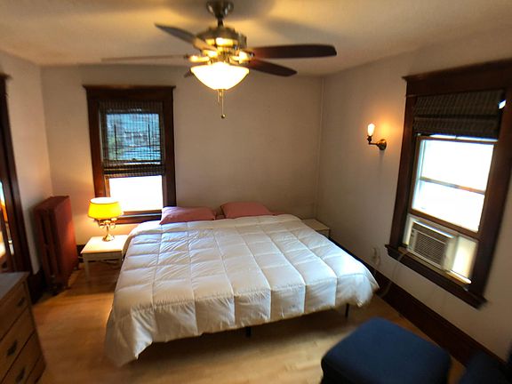 5th image of 2215 Harriet Ave