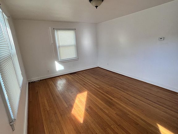 5th image of 228 E Madison Ave