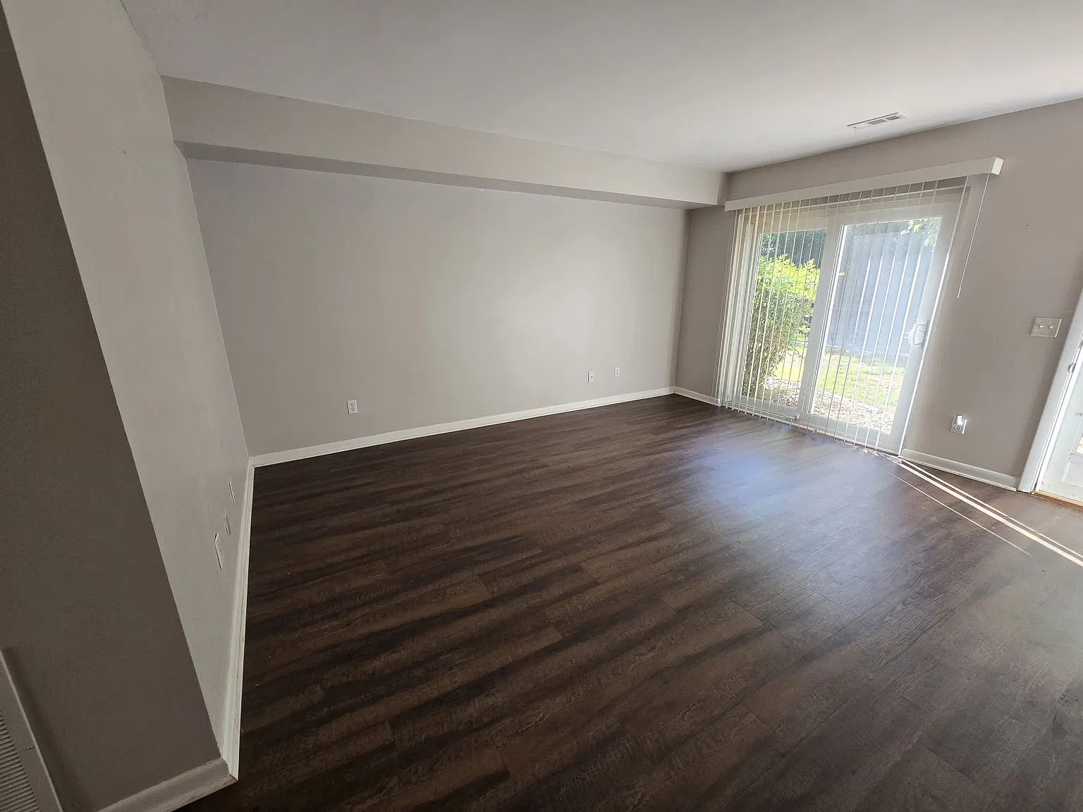 2 bed, 1116 sqft, $1,875 — Photo 2