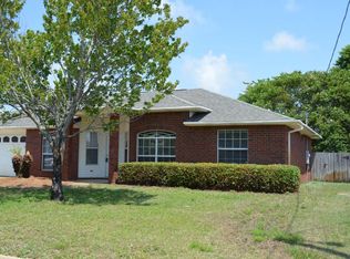 8880 Cagle Dr, Navarre, FL 32566