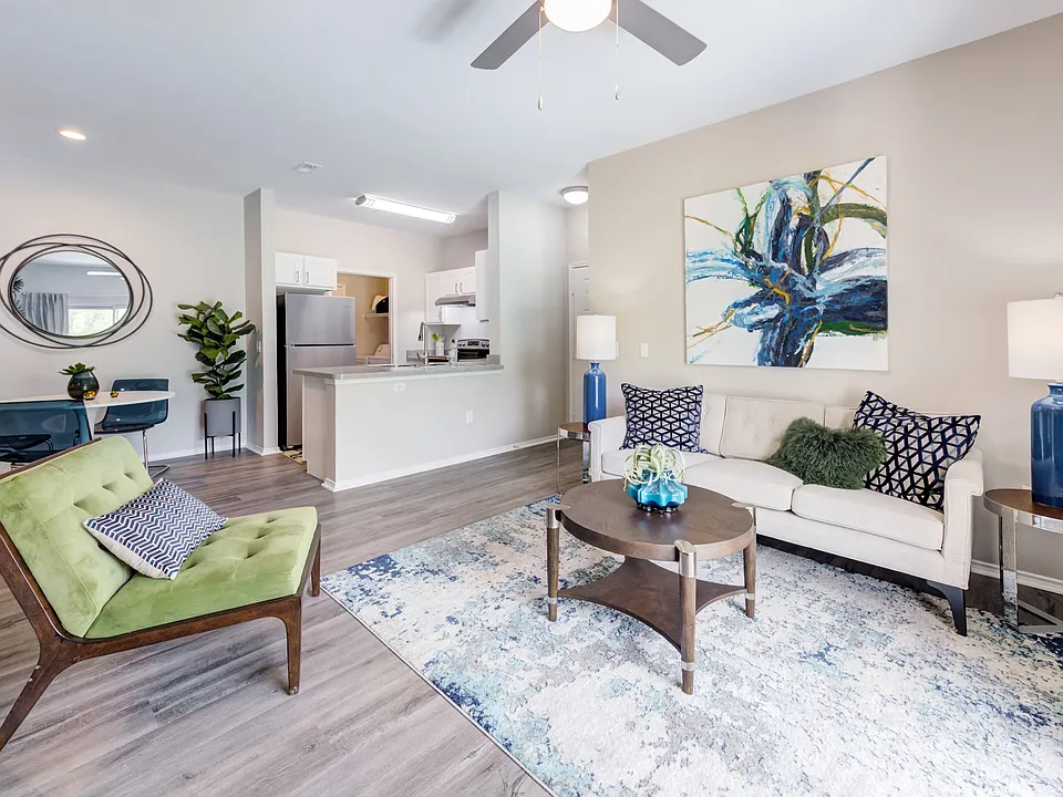 Avalon Oaks Apartments