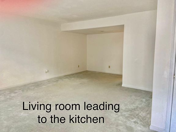 ENTRANCE LIVING ROOM