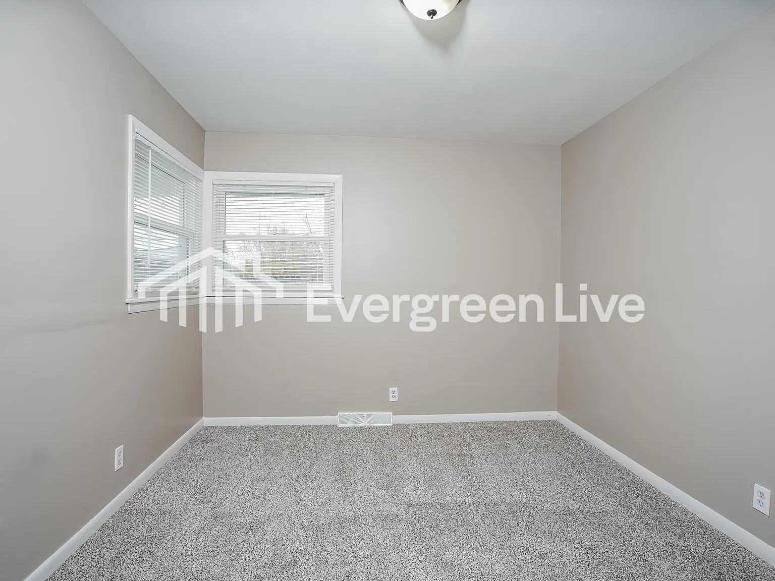 3 bed, 1.5 bath, 1154 sqft, $1,695 — Photo 4