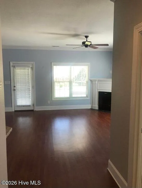 3 bed, 3.5 bath, 1766 sqft, $1,800 — Photo 3