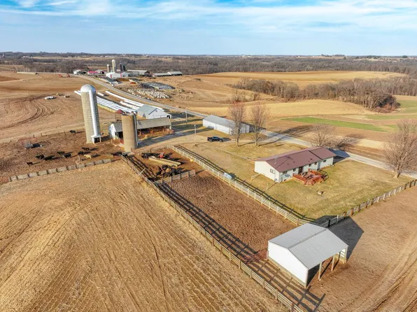 29097 Pleasant Ridge ROAD, Wauzeka, WI 53826