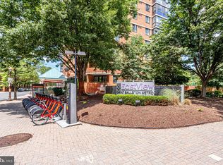 1001 N Randolph St APT 621, Arlington, VA 22201