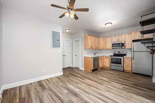 548 Warburton Ave #2R Photo 1