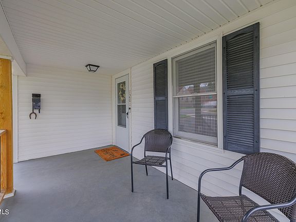 3rd image of 1201 Carolina Ave
