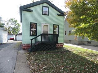 342 Woodlawn Ave, Aurora, IL 60506