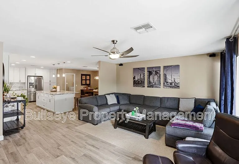 4607 N 82nd St — Photo 5