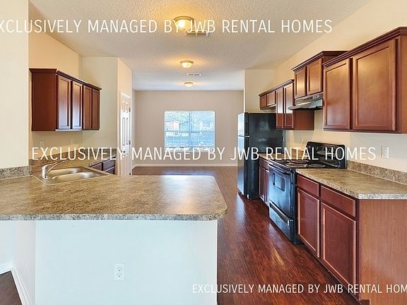 3rd image of 8072 Violet Willow Ln