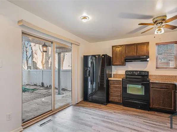 9574 E Kansas Cir APT 26, Denver, CO 80247