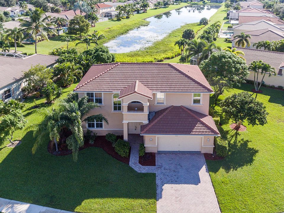 1st image of 5410 Oakmont Village Cir