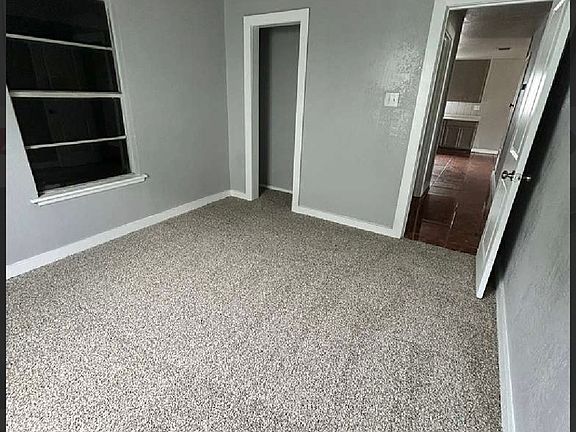 4th image of 1827 DAHLGREEN AVE