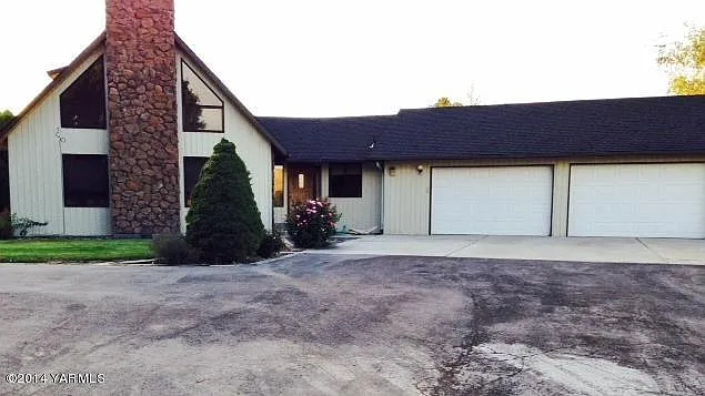 151 McGuire Ln photo 1