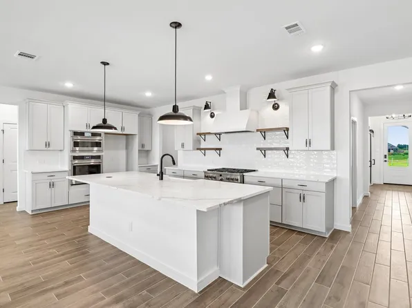 12406 Old Fashion Circle Mont, Belvieu, TX 77535