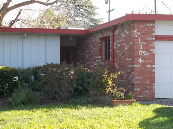 1304 Pole Line Rd, Davis, CA 95618