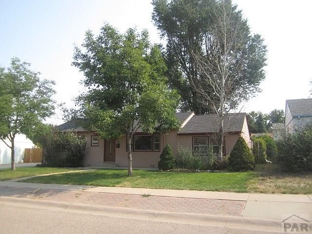 1st image of 906 Alexander Cir