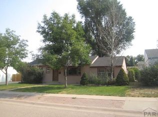 906 Alexander Cir, Pueblo, CO 81001