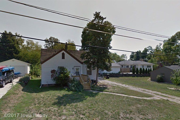 2nd image of 1926 Belle Ave