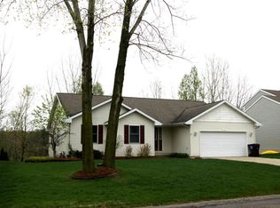2228 Burton Pointe Blvd SE, Grand Rapids, MI 49546